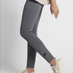 Nike Sportswear Leggings (2 pair)